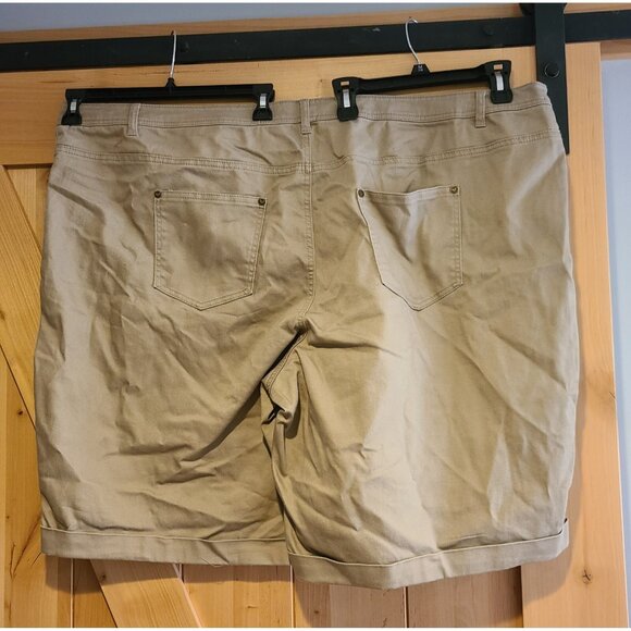 NWOT Woman Within Plus Size 34W Zip Up Tan Stretch Denim Modern Fit Shorts Cuff - Picture 2 of 12